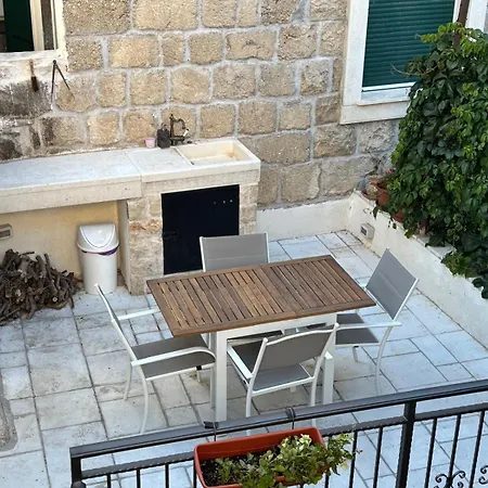 St Bellezza - With Terrace And Bbq Σπλιτ